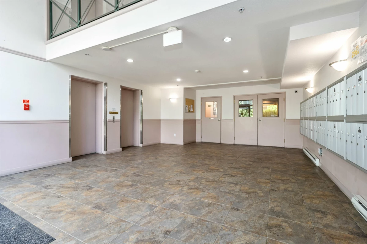 Dining Area Photo of 321 2962 Trethewey Street, Abbotsford, BC