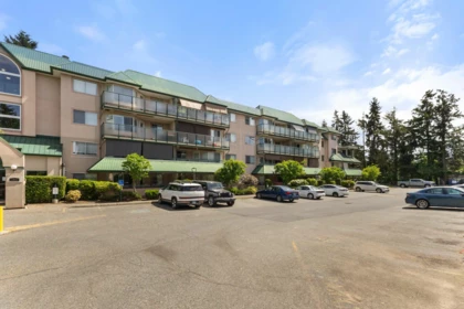 Swimming Pool Photo of 321 2962 Trethewey Street, Abbotsford, BC