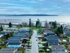 15422 Pacific Avenue, White Rock, BC