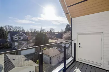 Backyard Photo of 2 3036 W 13th Avenue, Vancouver, BC
