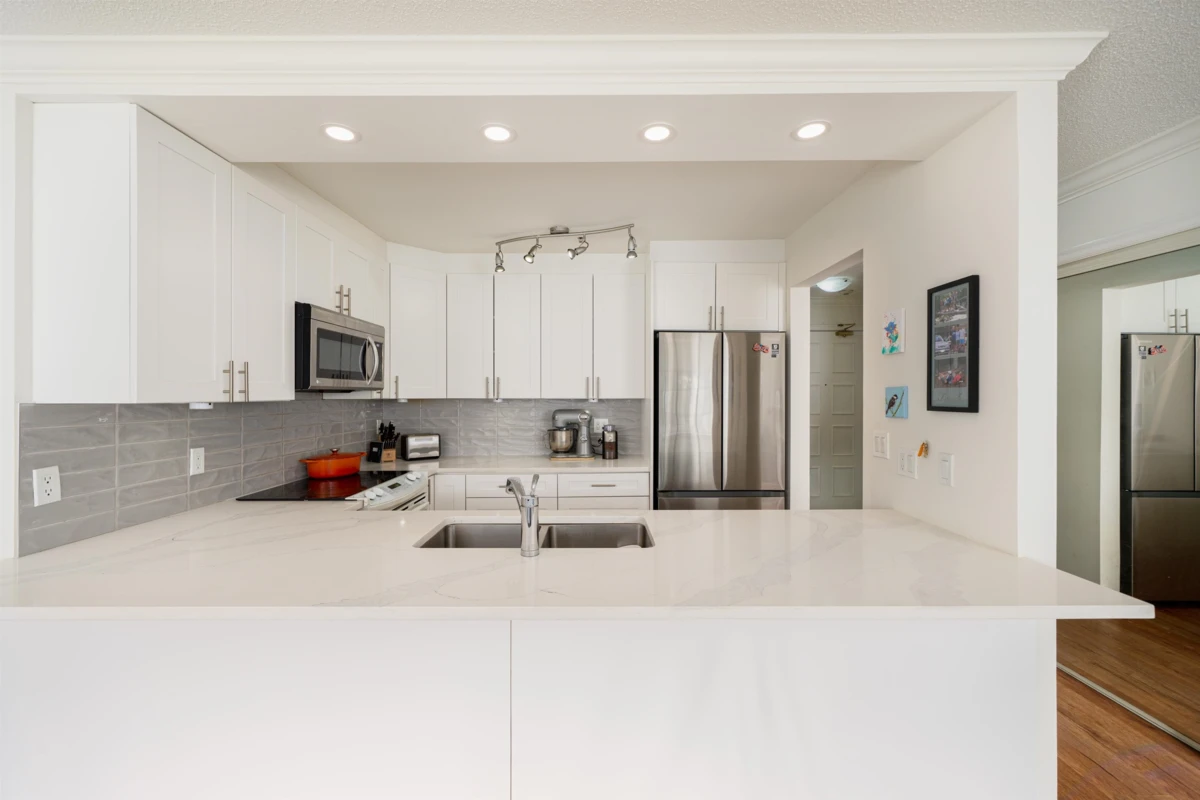 Dining Area Photo of 205 3788 W 8th Avenue, Vancouver, BC