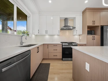 Breakfast Nook Photo of 8586 Tupper Boulevard, Mission, BC