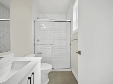 Hallway Photo of 8586 Tupper Boulevard, Mission, BC
