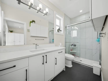 Mudroom Photo of 8586 Tupper Boulevard, Mission, BC