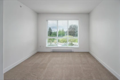 Basement Recreation Room Photo of 406 15735 Croydon Drive, Surrey, BC
