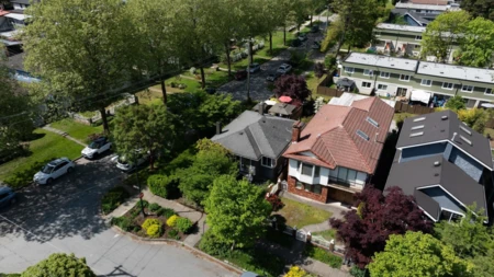 Swimming Pool Photo of 4291 Brant Street, Vancouver, BC