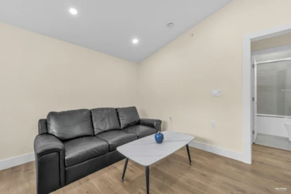 Hot Tub / Spa Photo of 2915 Horley Street, Vancouver, BC