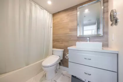 Primary Bedroom Photo of 2508 438 Seymour Street, Vancouver, BC
