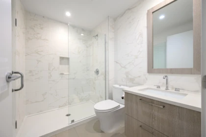 Hallway Photo of 108 733 E 3rd Street, North Vancouver, BC