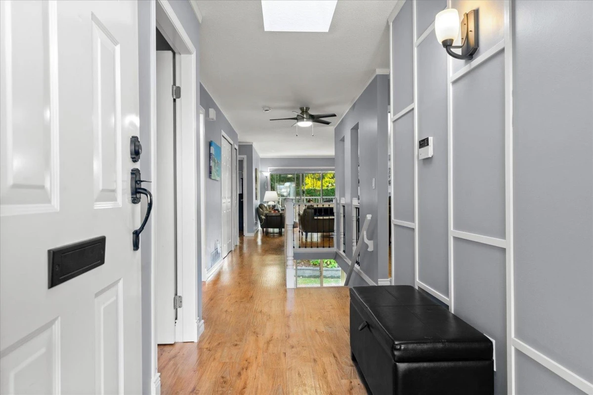 Living Room Photo of 34 33922 King Road, Abbotsford, BC