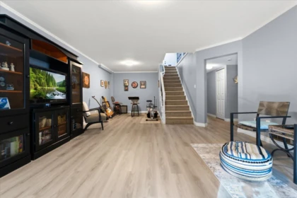Hallway Photo of 34 33922 King Road, Abbotsford, BC