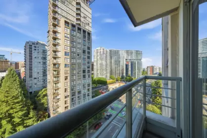 Powder Room Photo of 1203 1008 Cambie Street, Vancouver, BC