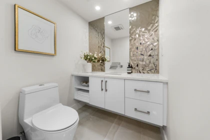 Entry Foyer Photo of 1704 1245 Quayside Drive, New Westminster, BC
