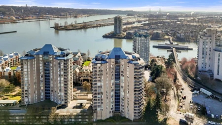 Swimming Pool Photo of 1704 1245 Quayside Drive, New Westminster, BC