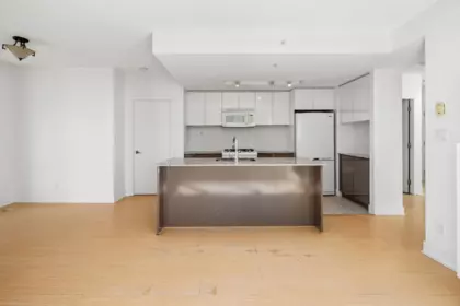 2208 4808 Hazel Street, Burnaby, BC, Oaklands — 2 bed apartment/condo for sale