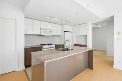 2208 4808 Hazel Street, Burnaby, BC, Burnaby — Apartment/Condo for sale