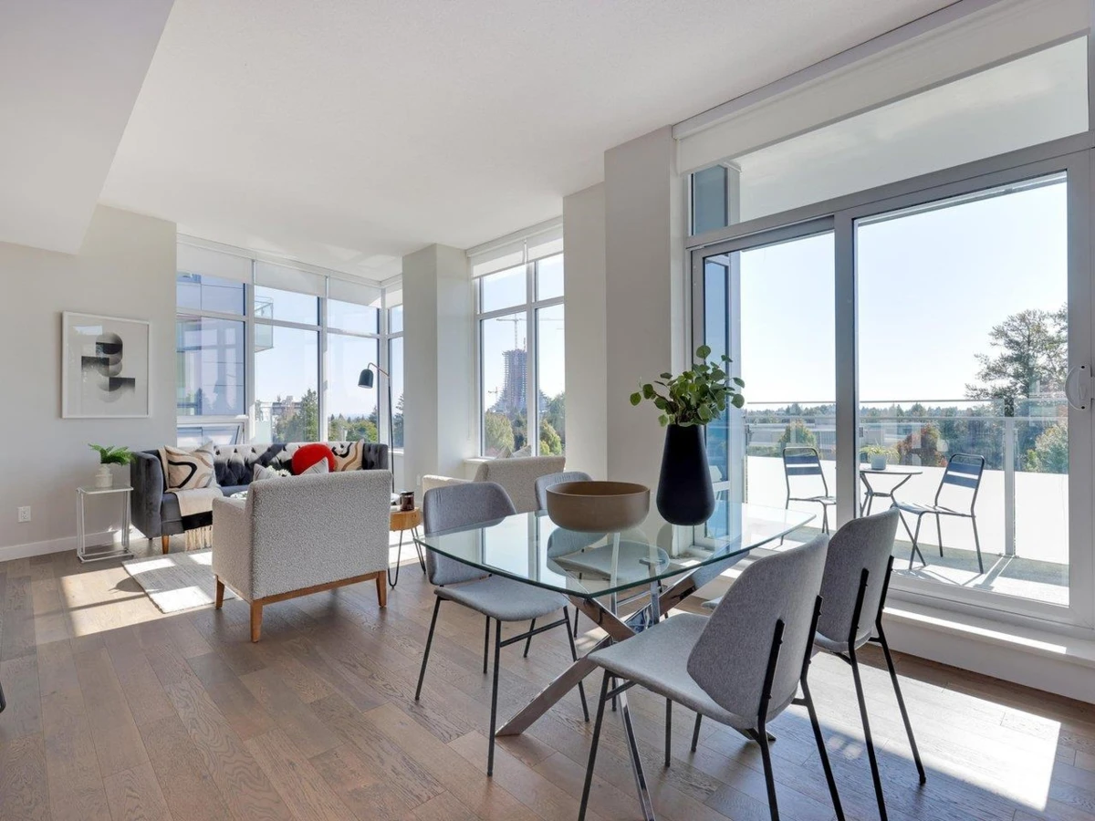 Dining Area Photo of 604 5033 Cambie Street, Vancouver, BC