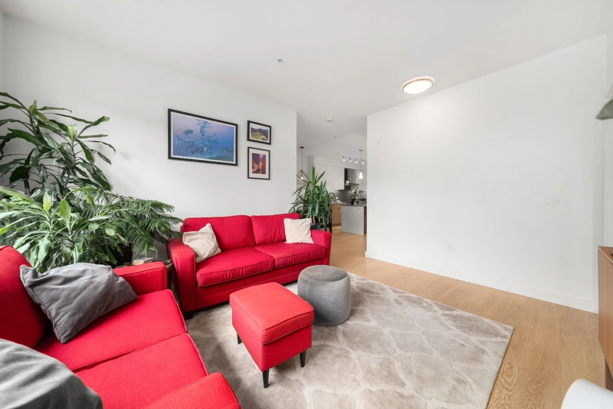 Dining Area Photo of 301 3205 Mountain Highway, North Vancouver, BC