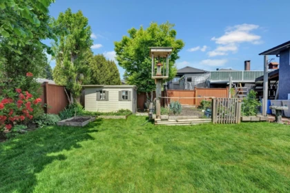 Garden / Landscaping Photo of 430 Montgomery Street, Coquitlam, BC