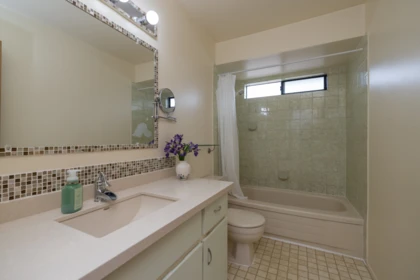 Powder Room Photo of 2652 Wildwood Drive, Langley, BC