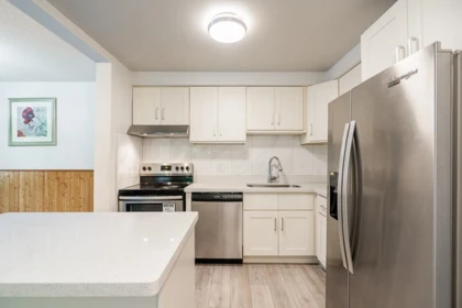 102 6105 Kingsway, Burnaby, BC, Burnaby — Apartment/Condo for sale