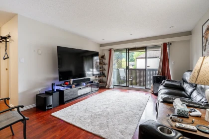Kitchen Photo of 402 365 Ginger Drive, New Westminster, BC