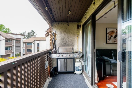 Mudroom Photo of 402 365 Ginger Drive, New Westminster, BC