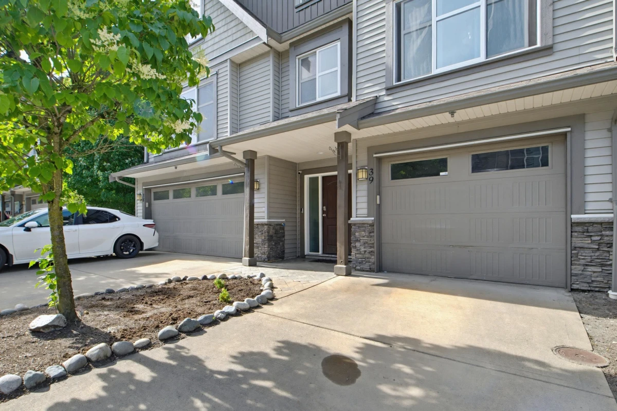 Family Room Photo of 39 45085 Wolfe Road, Chilliwack, BC