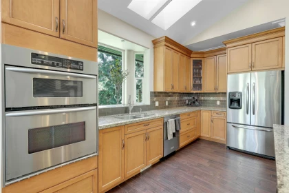 Kitchen Photo of 26215 36 Avenue, Langley, BC
