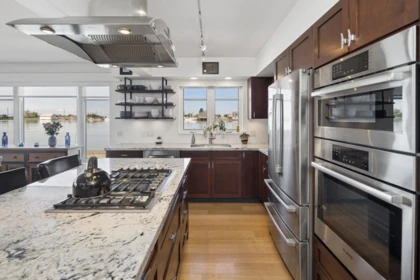 Kitchen Island Photo of 9 3473 W River Road, Delta, BC