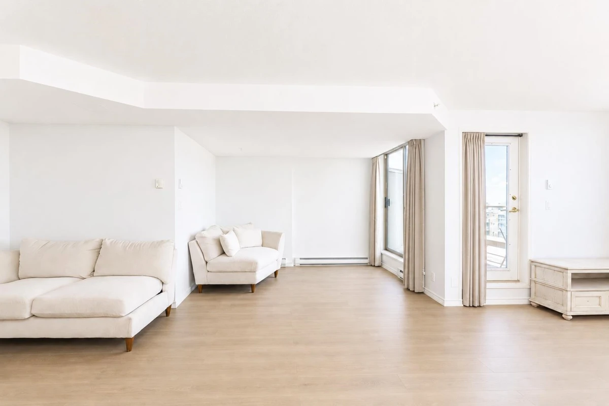 Family Room Photo of 1506 8297 Saba Road, Richmond, BC