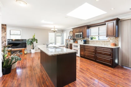 Kitchen Island Photo of 2266 Willoughby Way, Langley, BC