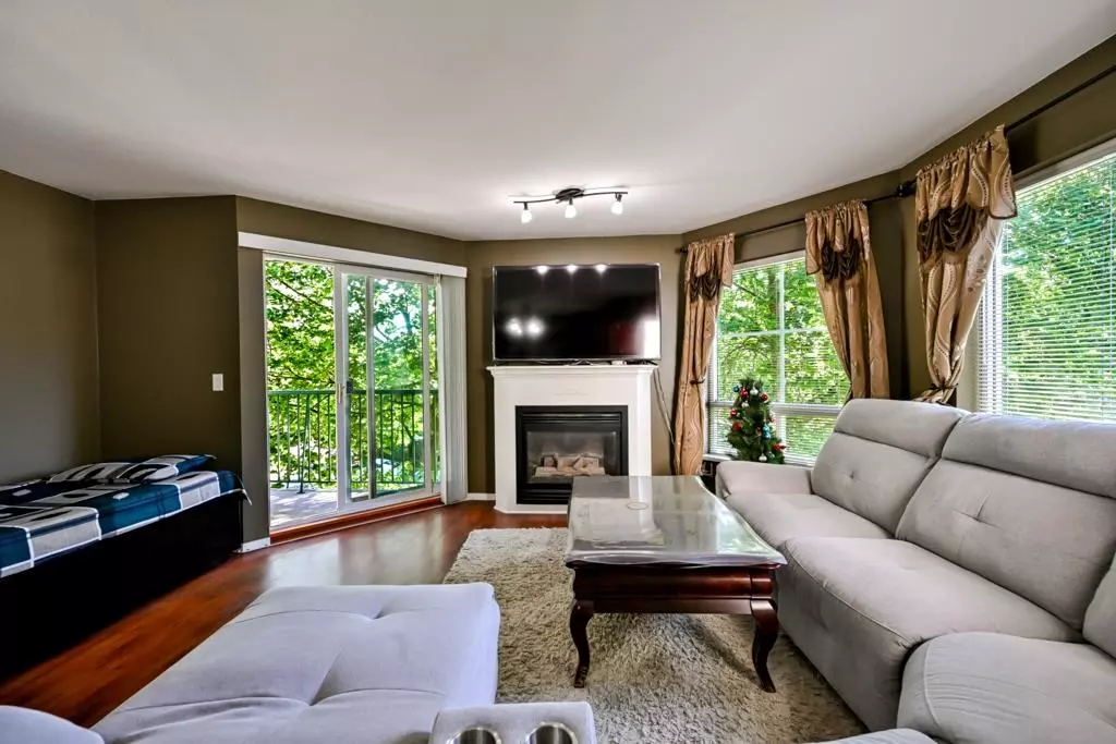 Dining Area Photo of 302 2435 Center Street, Abbotsford, BC