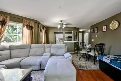 Kitchen Island Photo of 302 2435 Center Street, Abbotsford, BC