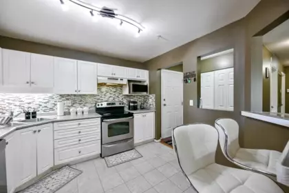 Primary Bathroom Photo of 302 2435 Center Street, Abbotsford, BC