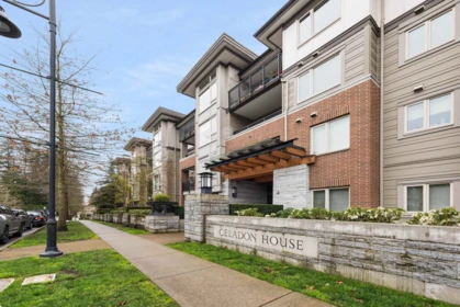 Garden / Landscaping Photo of 305 1128 Kensal Place, Coquitlam, BC