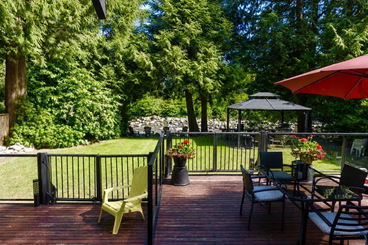 Family Room Photo of 820 Seymour Boulevard, North Vancouver, BC