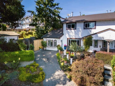 1135 Vanier Avenue, Coquitlam, BC, Coquitlam — Half Duplex for sale