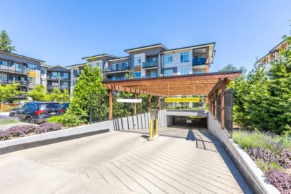 210 19935 75a Avenue, Langley, BC, Langley — Apartment/Condo for sale