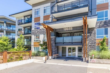 210 19935 75a Avenue, Langley, BC, Langley — Apartment/Condo for sale