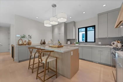Breakfast Nook Photo of 5663 Westport Road, West Vancouver, BC