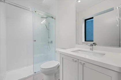 Swimming Pool Photo of 5663 Westport Road, West Vancouver, BC