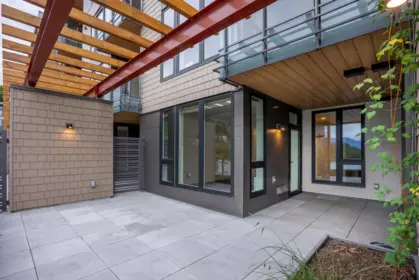 207 1500 Scott Crescent, Squamish, BC, Squamish — Apartment/Condo for sale