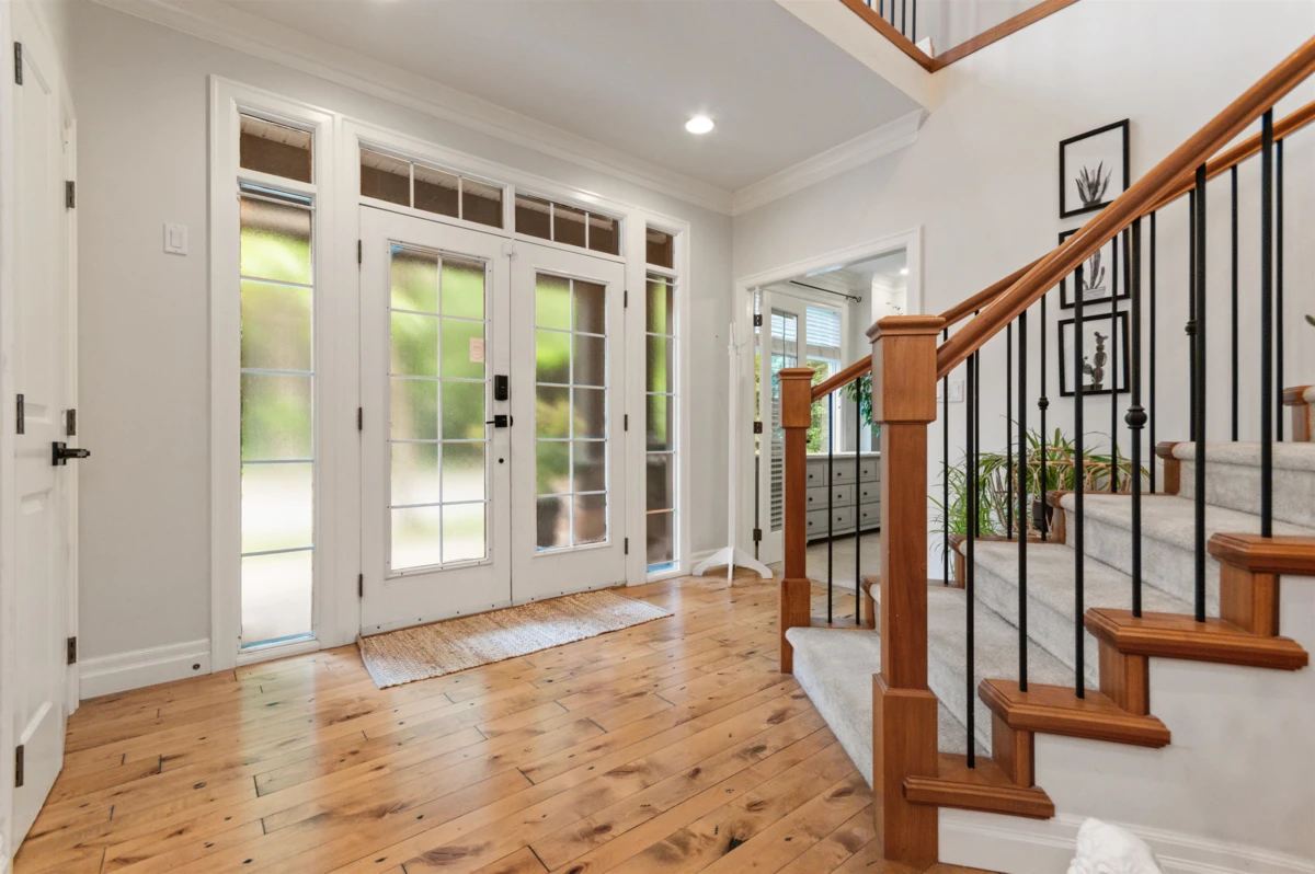 Living Room Photo of 5782 Garrison Boulevard, Chilliwack, BC