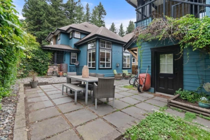 Swimming Pool Photo of 5782 Garrison Boulevard, Chilliwack, BC