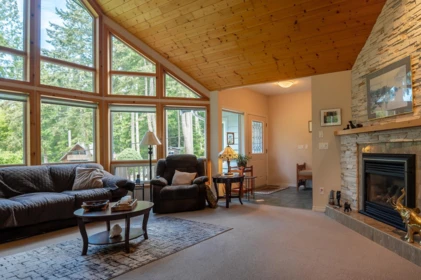 1154 Flume Road, Roberts Creek, BC, Roberts Creek — Single Family Residence for sale