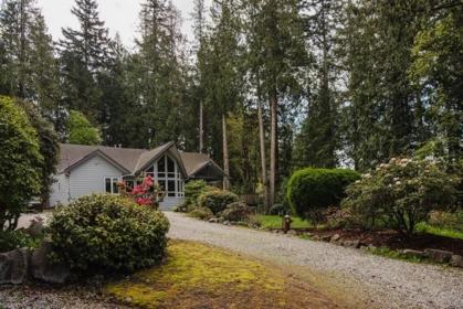Outdoor Deck Photo of 1154 Flume Road, Roberts Creek, BC