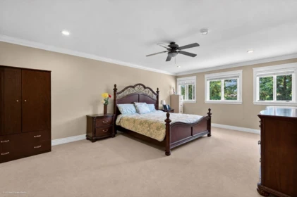 Hallway Photo of 16758 86 Avenue, Surrey, BC