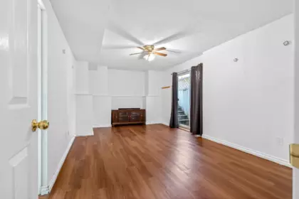 Hallway Photo of 654 Walnut Place, Coquitlam, BC