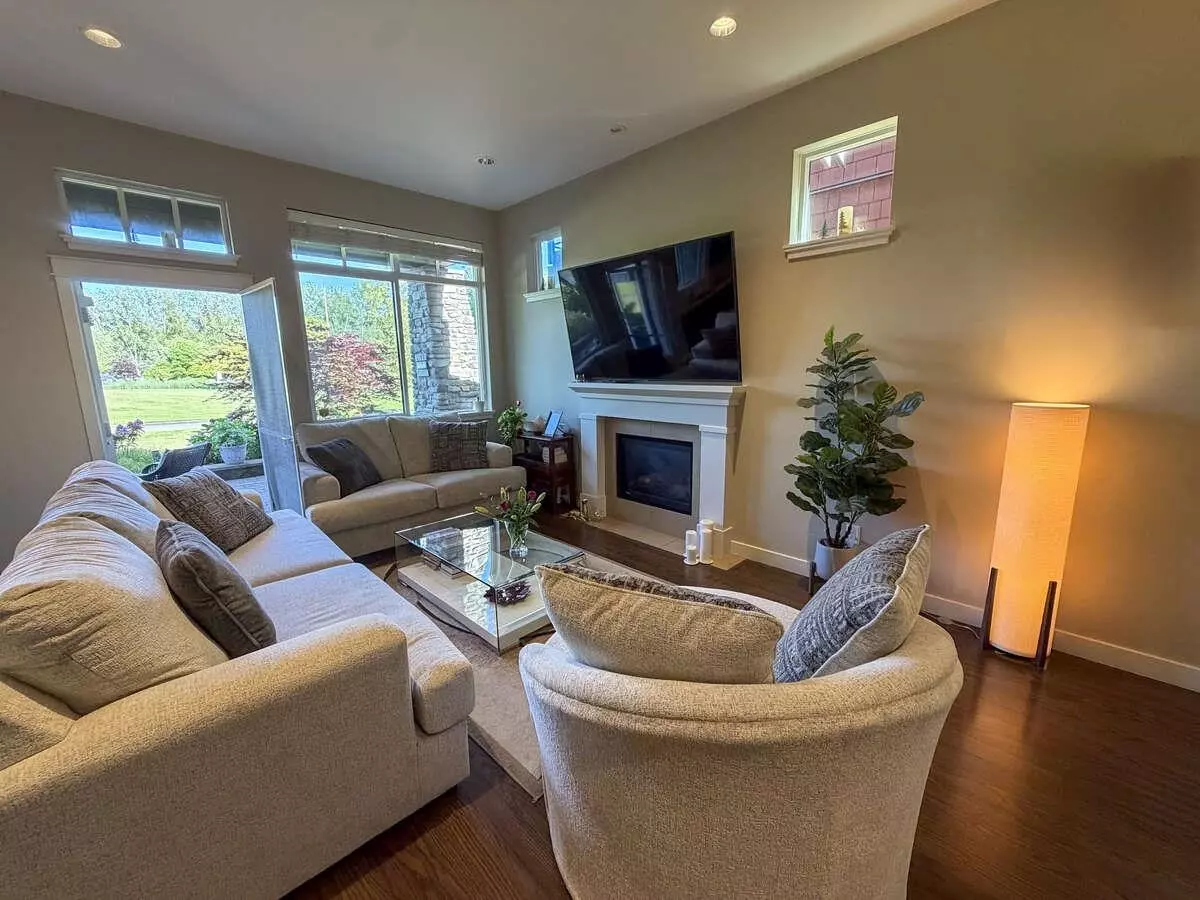 Living Room Photo of 5116 Cedar Springs Drive, Delta, BC
